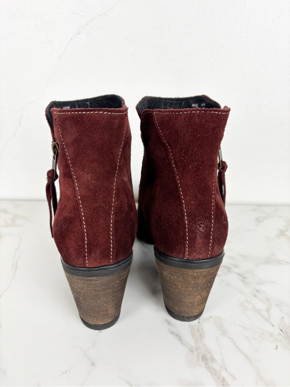 Taos Dillie Comfortable Wine Suede Ankle Booties Sz 8/8.5 - Picture 5 of 12